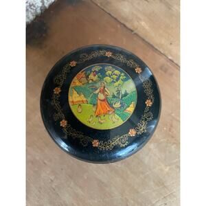 Hallmark Trinket Box Russian Plastic Lacquer 2 1/4" Diameter Partial Sticker